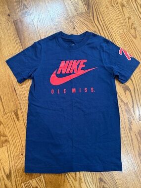 Ole Miss Rebels Nike Shirt. Size Small. Like New Condition.